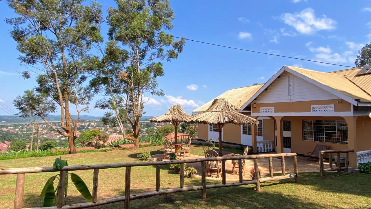 Banda Lodge Masaka Екстер'єр фото