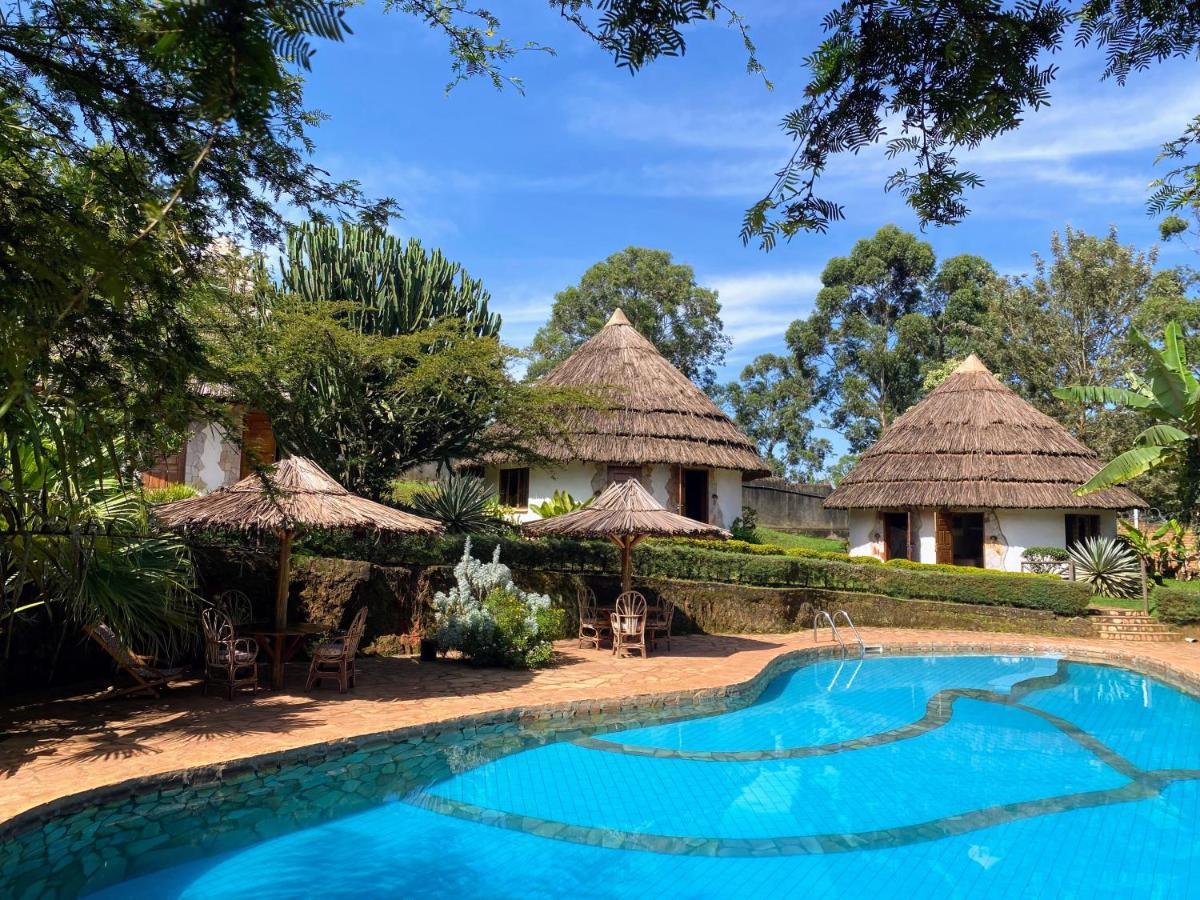 Banda Lodge Masaka Екстер'єр фото