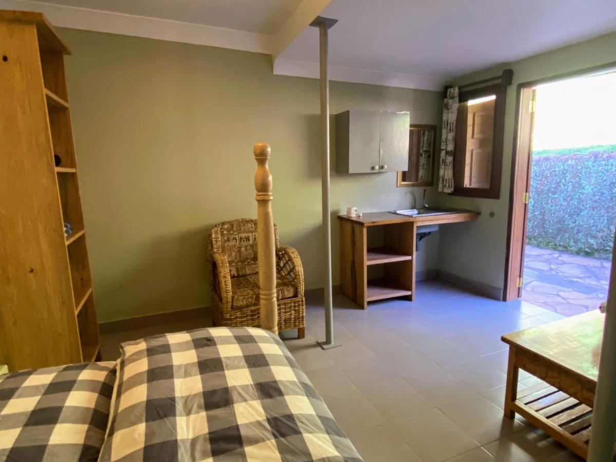 Banda Lodge Masaka Екстер'єр фото